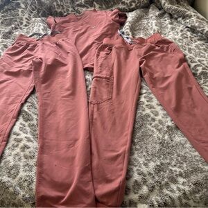 Figs Women's Scrub Set in Muave